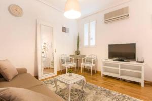 CÓMODO Y CÉNTRICO ESTUDIO DE LUJO EN ATOCHA - JARDÍN BOTÁNICO. WIFI