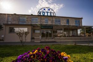 Hotels Hotel La Rocade : photos des chambres