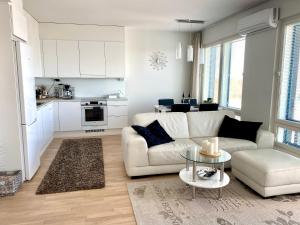 The River 31, Baritoni