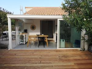 Frontignan petit maison coquette 50 m2 à 100 m de la plage - 3hvězdičkové hotely ve městě Frontignan