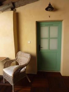 B&B / Chambres d'hotes Des Lits Sur La Place : Chambre Triple