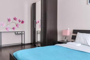 One-Bedroom Apartment room in Welcome Home Apartments Novgorodskaya 25