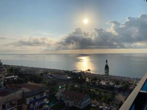 Sea view apart-hotel ORBI TWIN TOWERS 1413