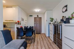 Apartamenty Hallera