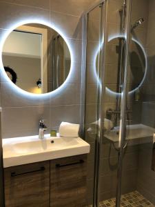 Hotels Hotel Le Fer a Cheval : photos des chambres
