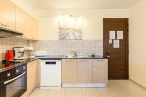 NISSI BEACH POOL VIEW APARTMENT FREE WIFI