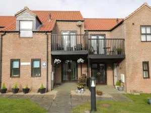 The Fox's Den - Ruswarp