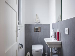 Reetland am Meer - Superior Reetdachvilla mit 2 Schlafzimmern und Kamin F06