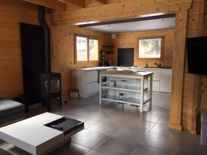 Chalets Le Chalet de la Deviniere, bain nordique exterieur chauffe : photos des chambres