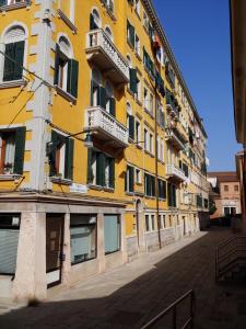 Cozy Quiet Venice Guglie Apartment