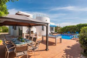 Villa La Joya by Villa Plus