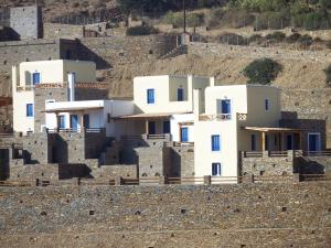 Monolithos Villas Andros Greece