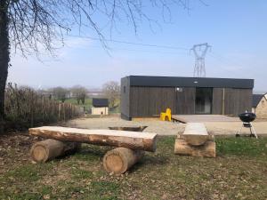 Maisons de vacances Le Banc Bourguignon : Maison 1 Chambre