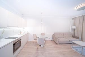 Charming Apartment Mennica Residence