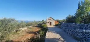 Vacation Home Friday - Postrana