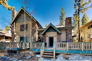 Six-Bedroom House room in All-Suite Retreat - 2 Adjacent Units - Hot Tubs Duplex