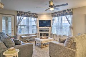 Lakefront Branson Condo with Porch and Dock Access