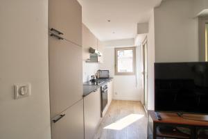 MAR2 - Beau 2 pièces avec loggia fermée et aménagée en centre ville