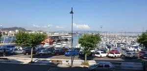 PISO MONTERO RÍOS 18 - Salgueirón