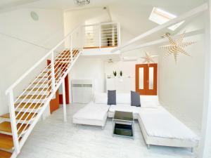 Loft with Rooftop and Free parking in Garage