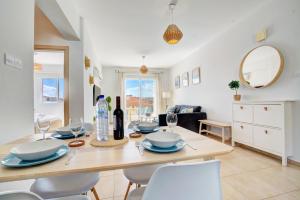 ♥ Sunny&Cozy Family Apartment ★ Walk to the Beach☼