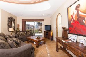 Bella Sirena 305-A - Elegant Oceanview Condo on Beachfront Resort