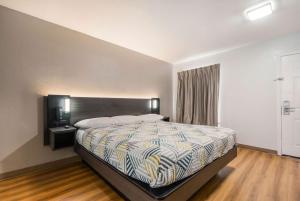 Studio 6 Laredo, Tx - North I-35