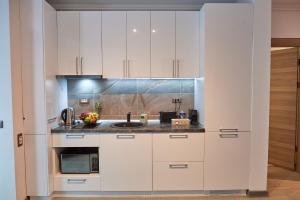 SeaEsta Mamaia Nord Apartment Pool and Spa
