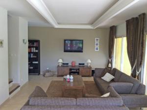 Opulent Villa in Le muy with swimming pool