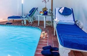 Bleu Cobalt Cottage