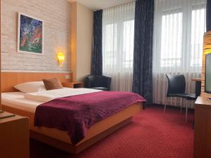 Hotel Stadt Hamburg am Fluss Saarbrücken