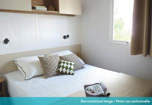 Campings Camping Officiel Siblu Les Pierres Couchees : photos des chambres