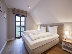 Reetland am Meer - Luxus Reetdachvilla mit 3 Schlafzimmern, Sauna und Kamin F11