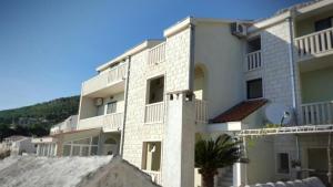 One Bedroom Apartment with Terrace and Sea View room in Apartments Angela