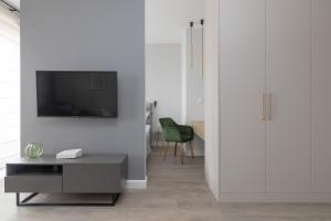 Warsaw Spire Stylish Apartament by BookingHost