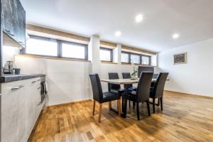 Apartments Srdiecko - JASNA South, FOREST View, SAUNA in One Apt FIREPLACE in Both