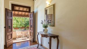 Il Fitto 10, Emma Villas