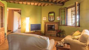 VILLA IL FORAMASSO 10&2, Emma Villas