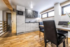 Apartments Srdiecko - JASNA South, FOREST View, SAUNA in One Apt FIREPLACE in Both