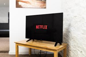 1 Bed Home - Parking - Great for Contractors