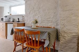 1 Bed Home - Parking - Great for Contractors