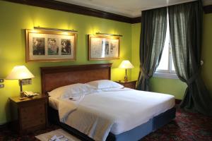 Deluxe Double Room room in Hotel Albani Firenze