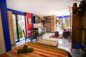 Majikal B&B - Diego Rivera