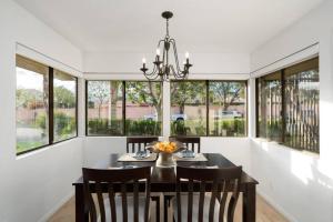 Everything You Want! Golf Course, Views, PoolSpa