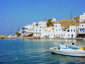 Traditional Seaside House with Aegean View near the Beach Tinos Greece