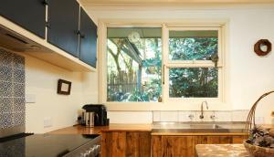 Koko Guesthouse - One Bedroom Option
