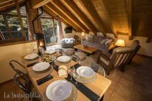 Abadía de Montenartró Apartamentos - Roní