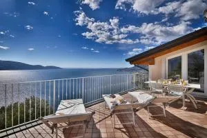 Attico Elais - Theater Home - Piovere