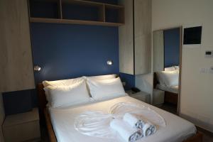 Budget Double Room room in Hotel Bar Restaurant Triumf Shengjin