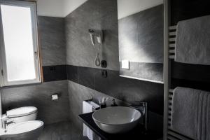 Camera Matrimoniale/Doppia con Letti Singoli con Bagno Privato